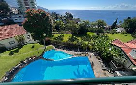 Luxury Oceanfront At Reid'S Gardens